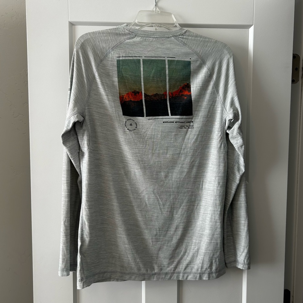 Old Navy Long Sleeve - Picture 2 of 3
